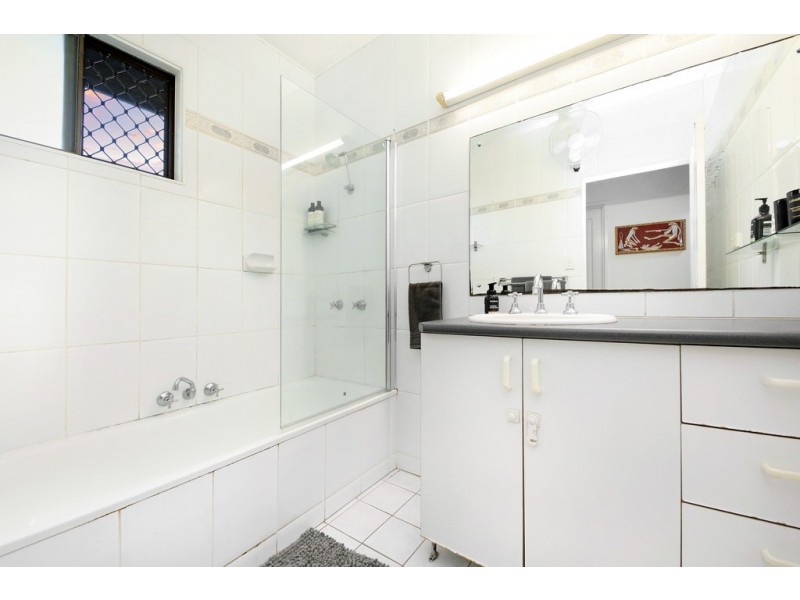 10 Lakeside Drive, Alawa NT 0810