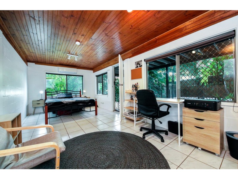 10 Lakeside Drive, Alawa NT 0810