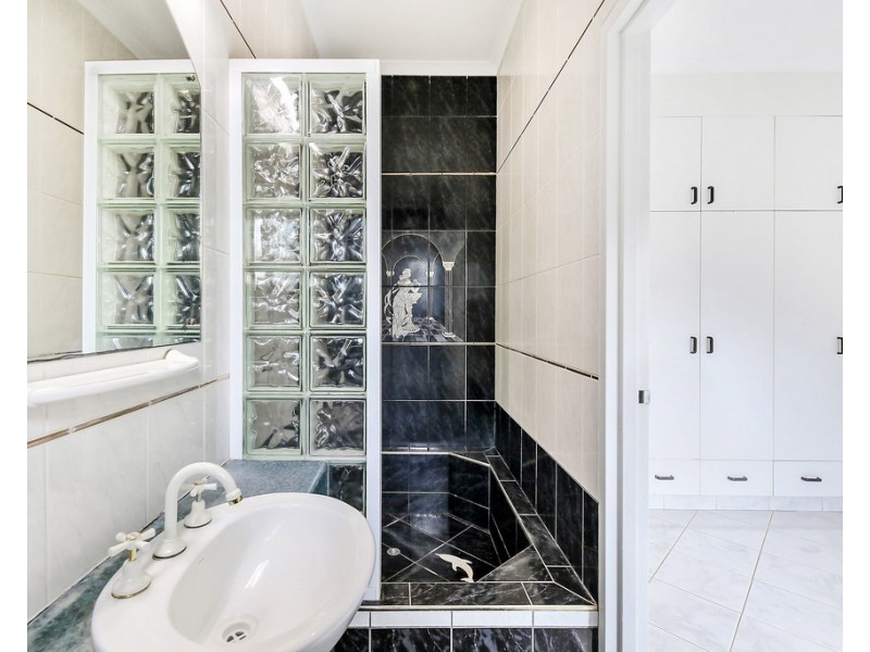 2 Bernier Court, Karama NT 0812
