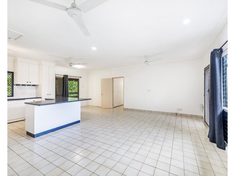 8 Lakeside Drive, Alawa NT 0810