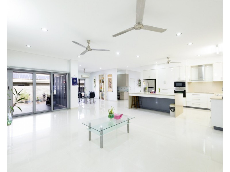 24 Damirrinda Street, Lyons NT 0810