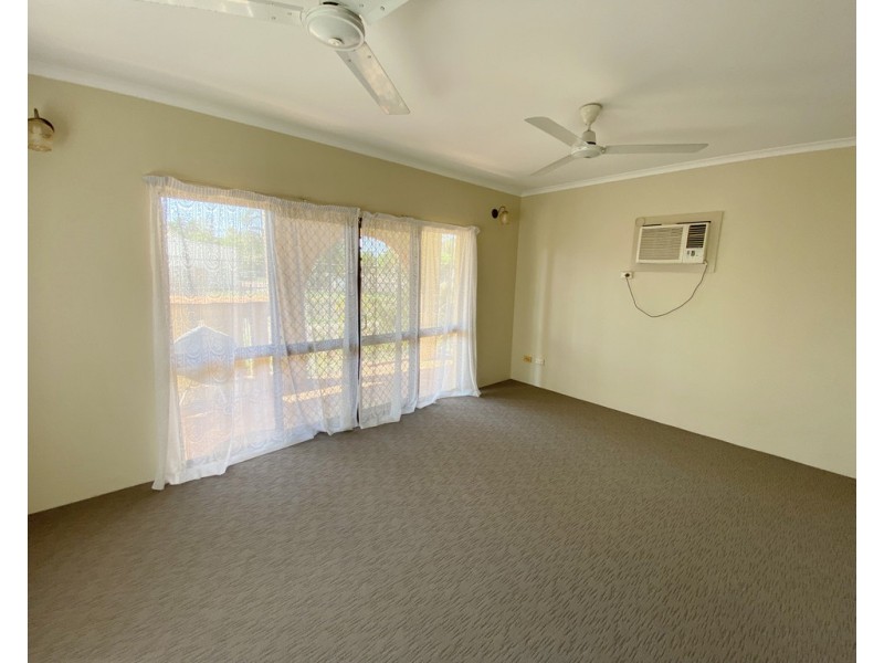 1/30 Carnoustie Circuit, Marrara NT 0812