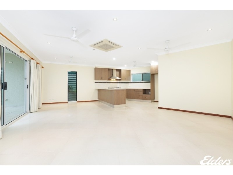 9/11 Villaflor Crescent, Woolner NT 0820