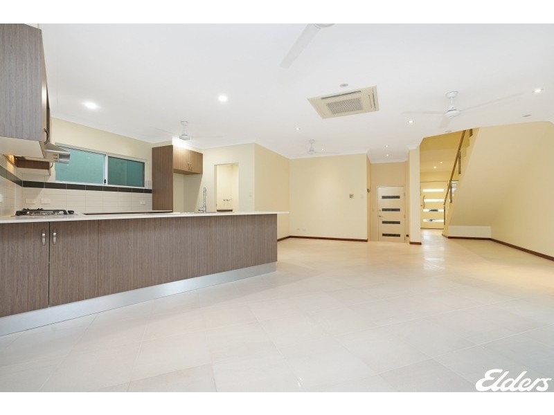 9/11 Villaflor Crescent, Woolner NT 0820