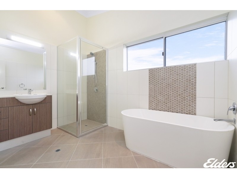 9/11 Villaflor Crescent, Woolner NT 0820