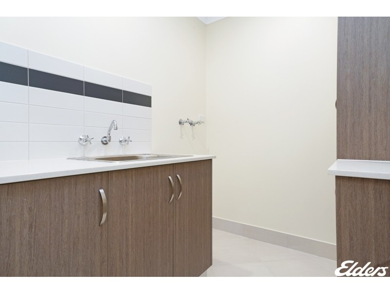 9/11 Villaflor Crescent, Woolner NT 0820