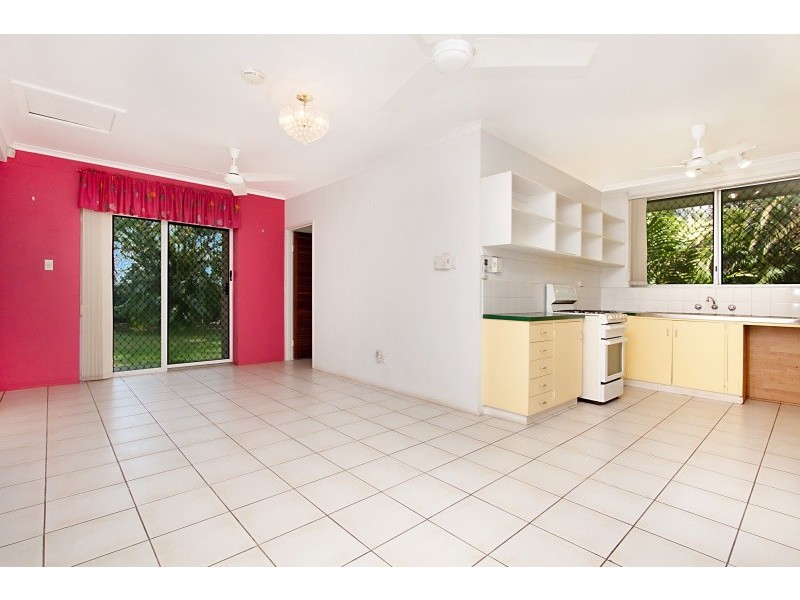 33 Wearing Crescent, Karama NT 0812