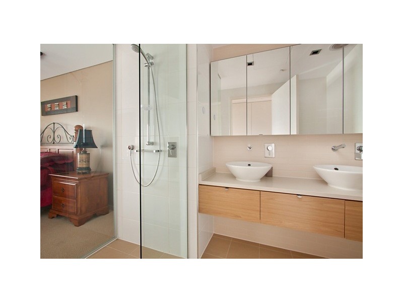 321/19B Kitchener Drive, Darwin NT 0800