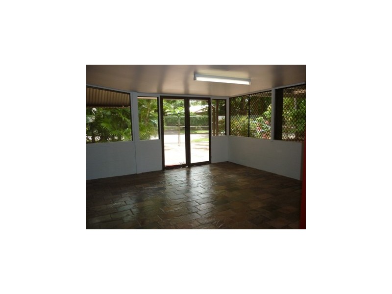 11 Maude Street, Anula NT 0812