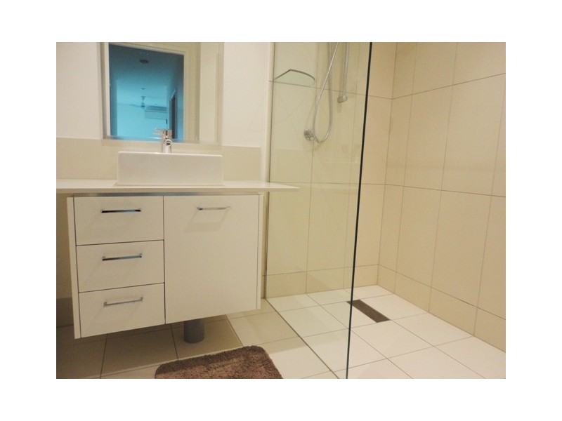 6007/27  Woods Street, Darwin NT 0800