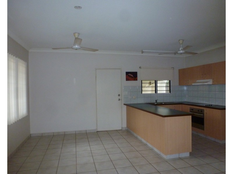2/37 Sovereign Circuit, Coconut Grove NT 0810