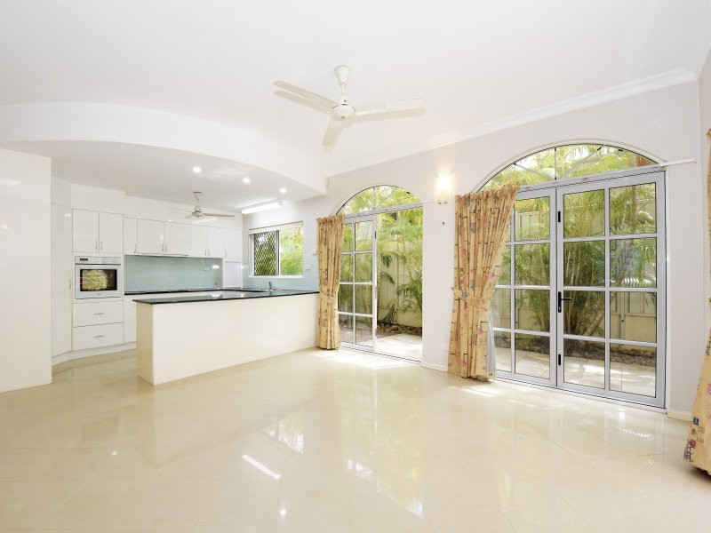 2/25 Villaflor Crescent, Woolner NT 0820