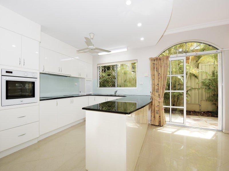 2/25 Villaflor Crescent, Woolner NT 0820