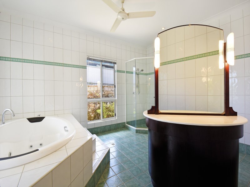 2/25 Villaflor Crescent, Woolner NT 0820