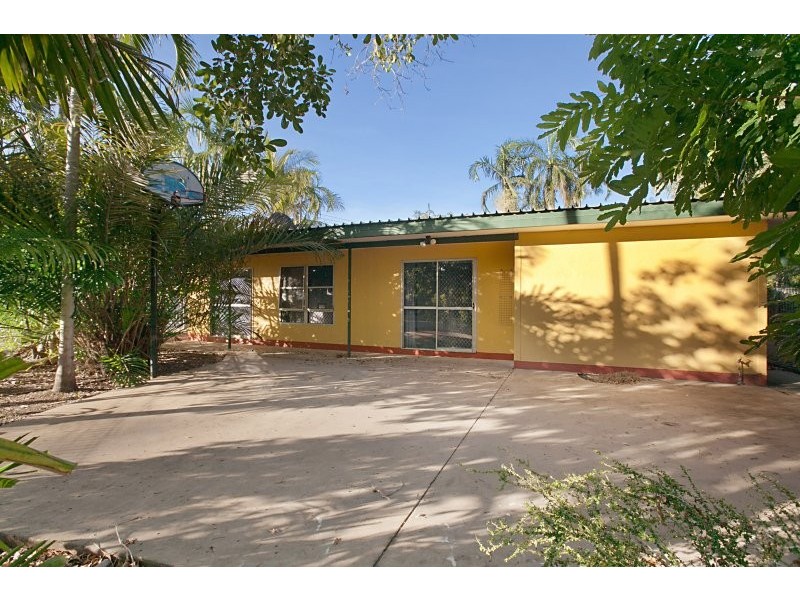 2 Adcock Crescent, Nakara NT 0810