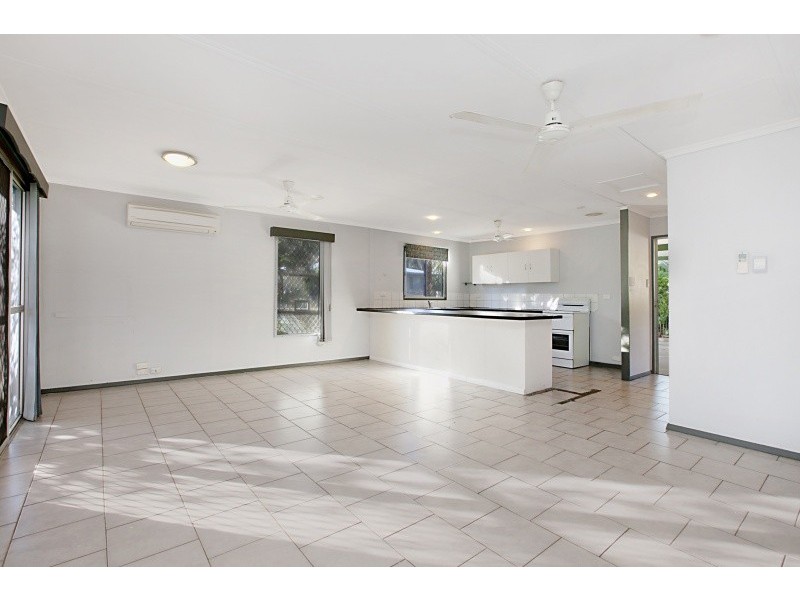 2 Adcock Crescent, Nakara NT 0810