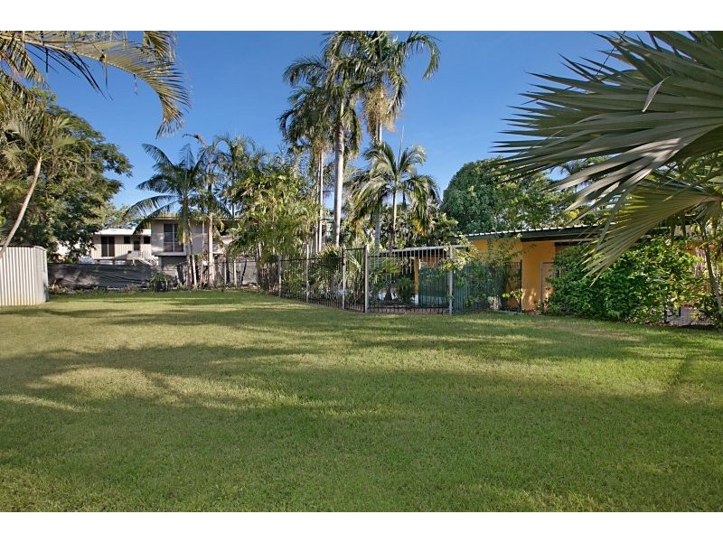 2 Adcock Crescent, Nakara NT 0810