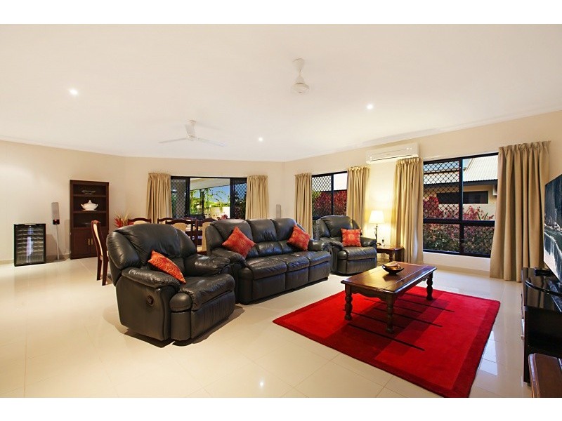 19 Wood Crescent, Rosebery NT 0832