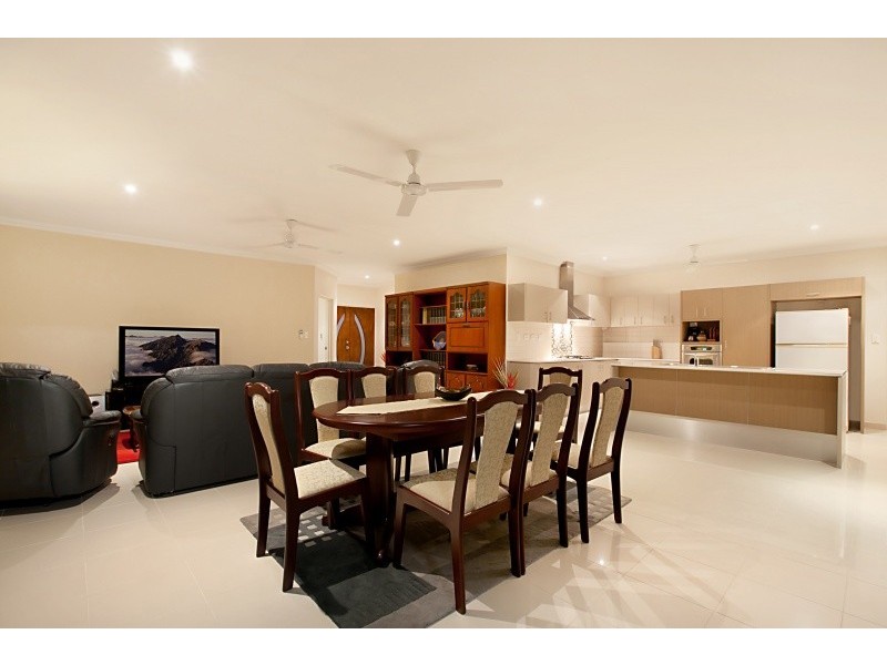 19 Wood Crescent, Rosebery NT 0832