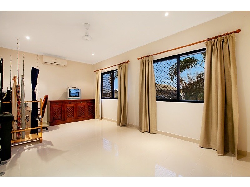 19 Wood Crescent, Rosebery NT 0832