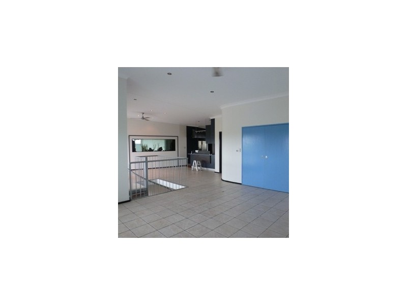 1 Castlemaine Close, Bayview NT 0820