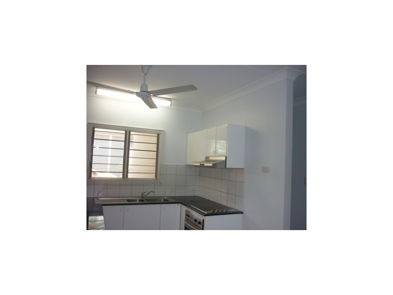 2/5 Sovereign Circuit, Coconut Grove NT 0810
