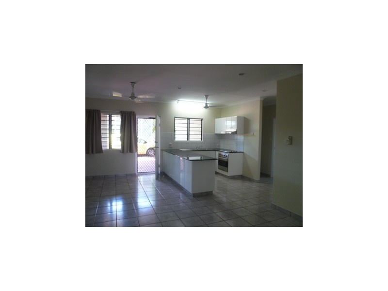 2/5 Sovereign Circuit, Coconut Grove NT 0810