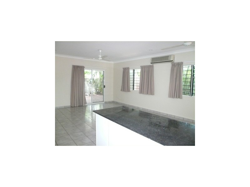 2/5 Sovereign Circuit, Coconut Grove NT 0810