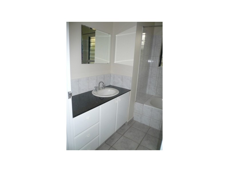2/5 Sovereign Circuit, Coconut Grove NT 0810