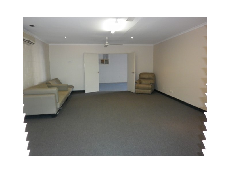 13/9 Charlton Ct, Woolner NT 0820