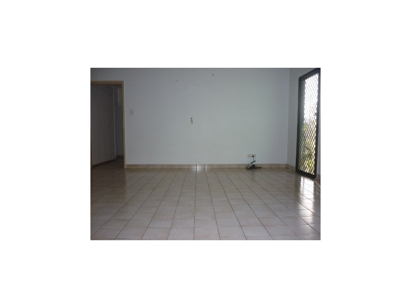 8 Lakeside Drive, Alawa NT 0810