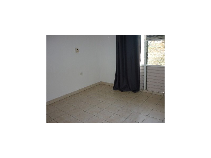 8 Lakeside Drive, Alawa NT 0810
