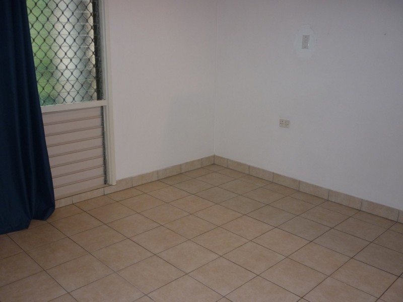 8 Lakeside Drive, Alawa NT 0810