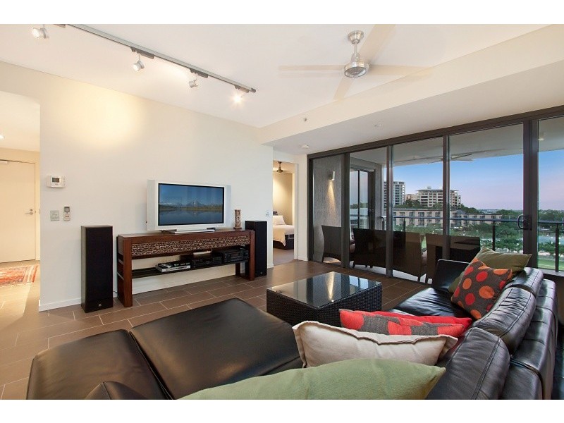320/19 Kitchener Drive, Darwin NT 0800