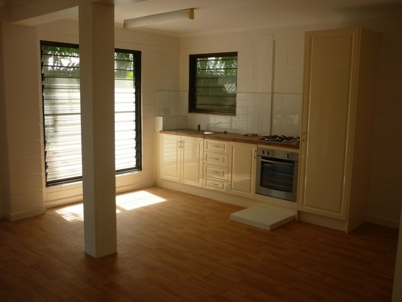 2 Radge Court, Malak NT 0812