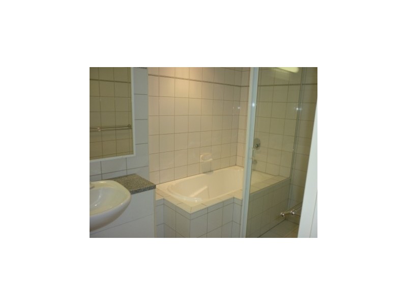 27/24 Harry Chan Avenue, Darwin NT 0800