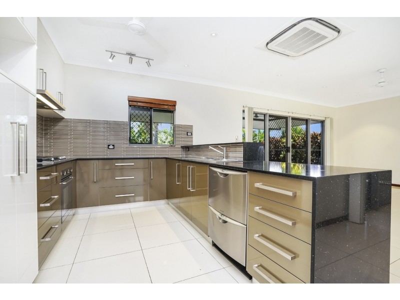 22 Dawarra Crescent, Lyons NT 0810
