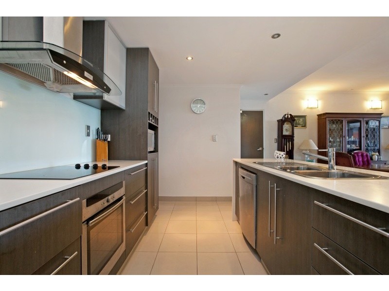 9/107 Woods Street, Darwin NT 0800
