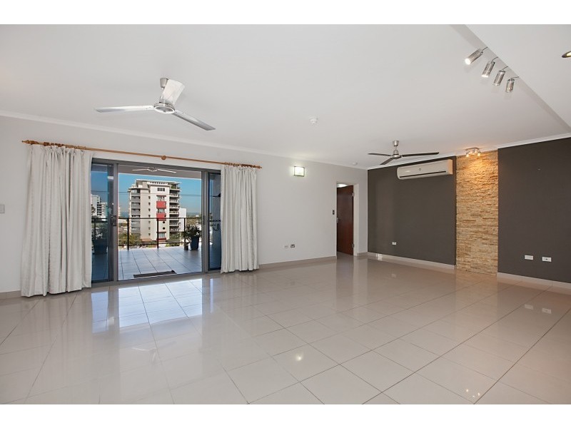 9/107 Woods Street, Darwin NT 0800