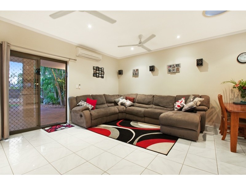 2/18 Carnoustie Circuit, Marrara NT 0812