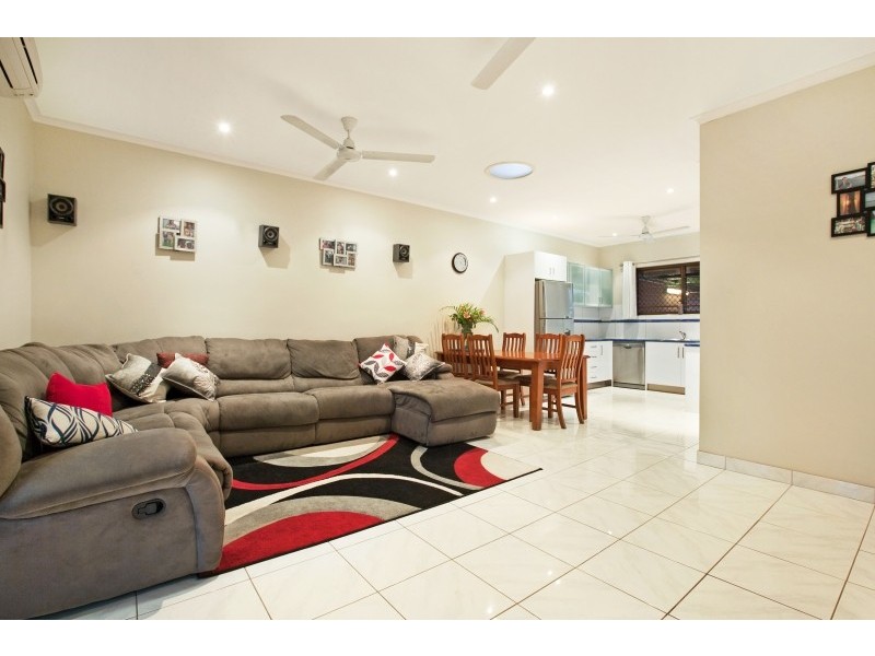 2/18 Carnoustie Circuit, Marrara NT 0812