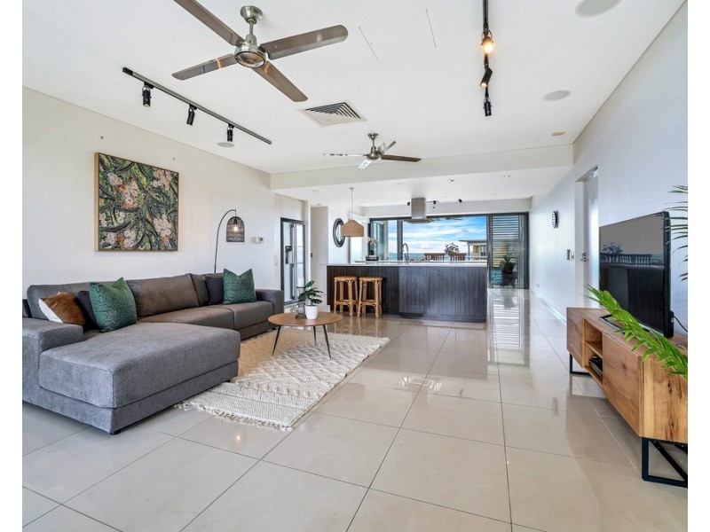 332/19 Kitchener Drive, Darwin City NT 0800