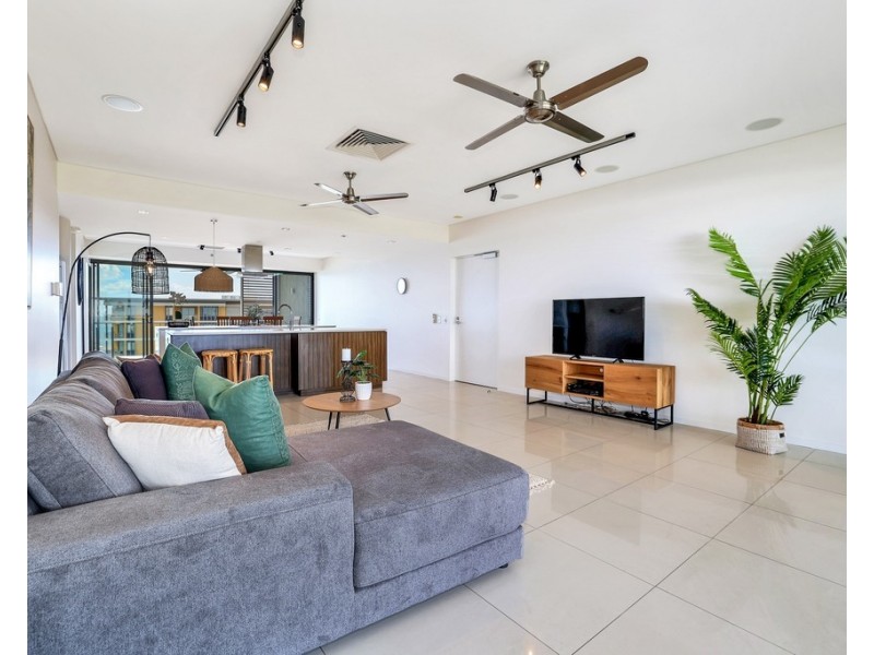 332/19 Kitchener Drive, Darwin City NT 0800