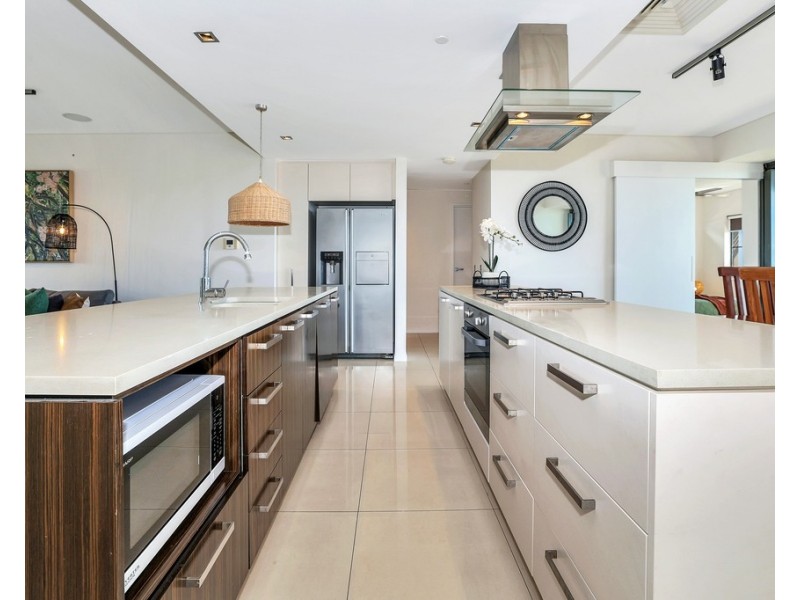 332/19 Kitchener Drive, Darwin City NT 0800