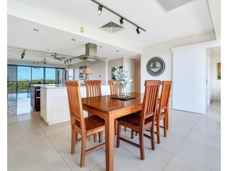 332/19 Kitchener Drive, Darwin City NT 0800