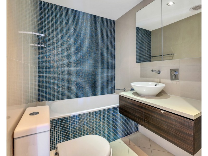 332/19 Kitchener Drive, Darwin City NT 0800