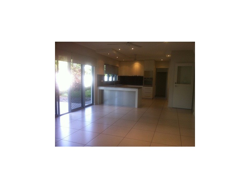 13/125 Dickward Drive, Coconut Grove NT 0810