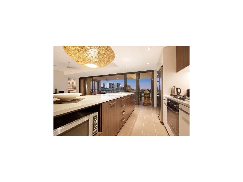 320/19 Kitchener Drive, Darwin NT 0800