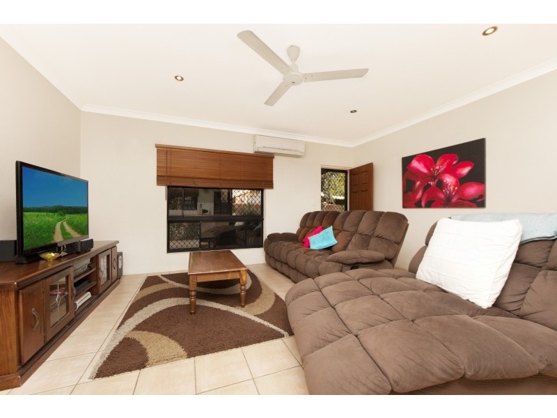 14 Hutchison Terrace, Bakewell NT 0832
