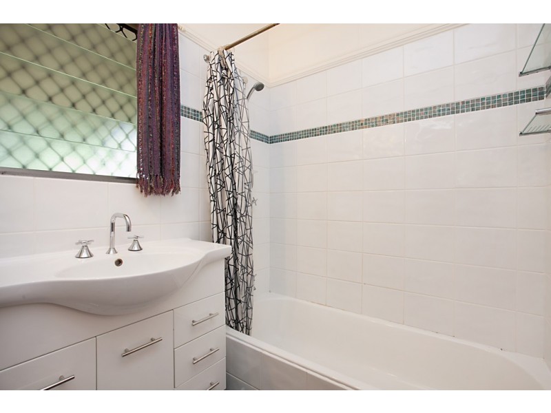 25 Lanyon Terrace, Moil NT 0810